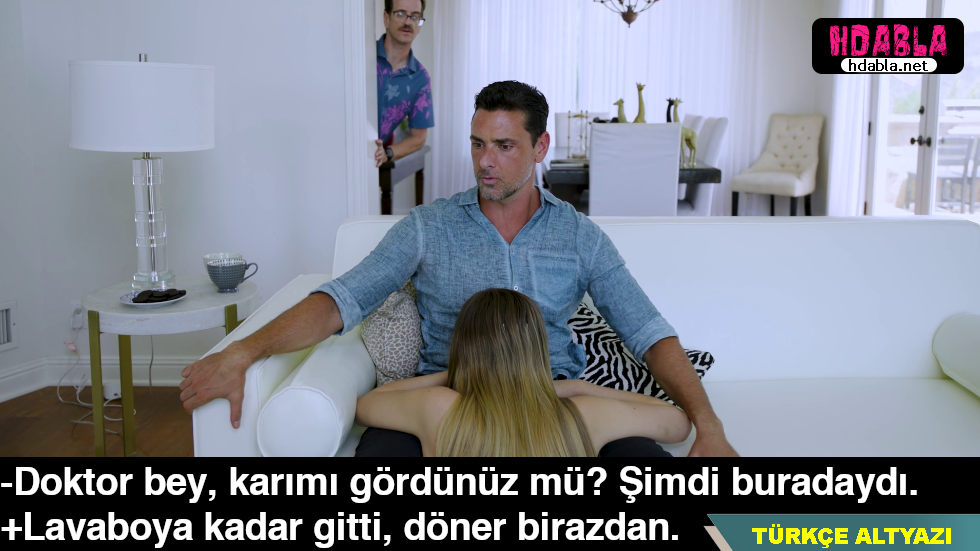 Azgınlıktan kudurmuş hatun Kocası evdeyken terapist herifle kırıştırdı Azgınlıktan kudurmuş hatun Kocası evdeyken terapist herifle kırıştırdı